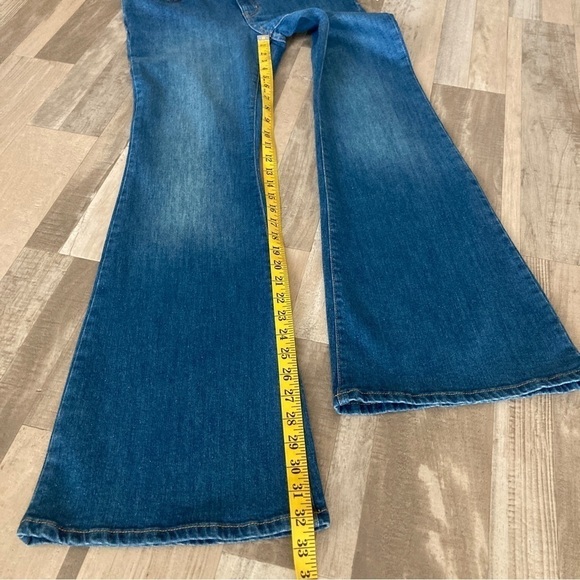 Bdg Low Rise Flare Denim Jean NWT 29 studded pockets - Picture 10 of 16